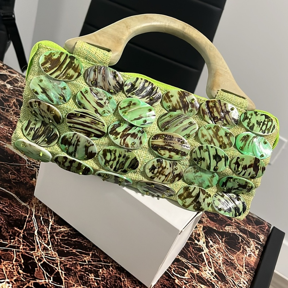 Handbag - Picture 2 of 5